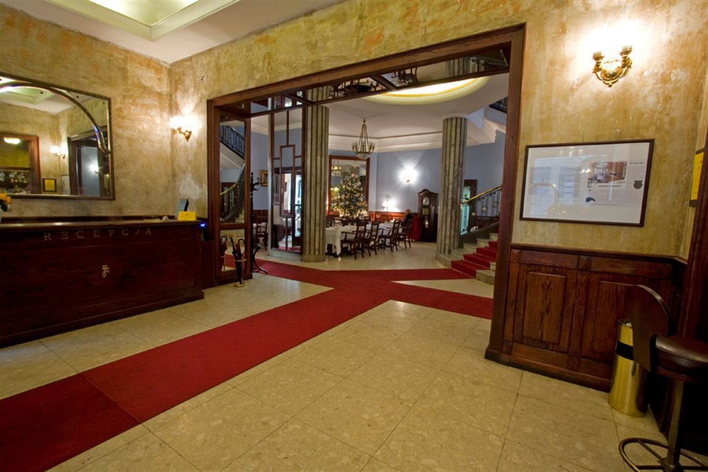 Готель H15 Francuski Old Town - Destigo 5*